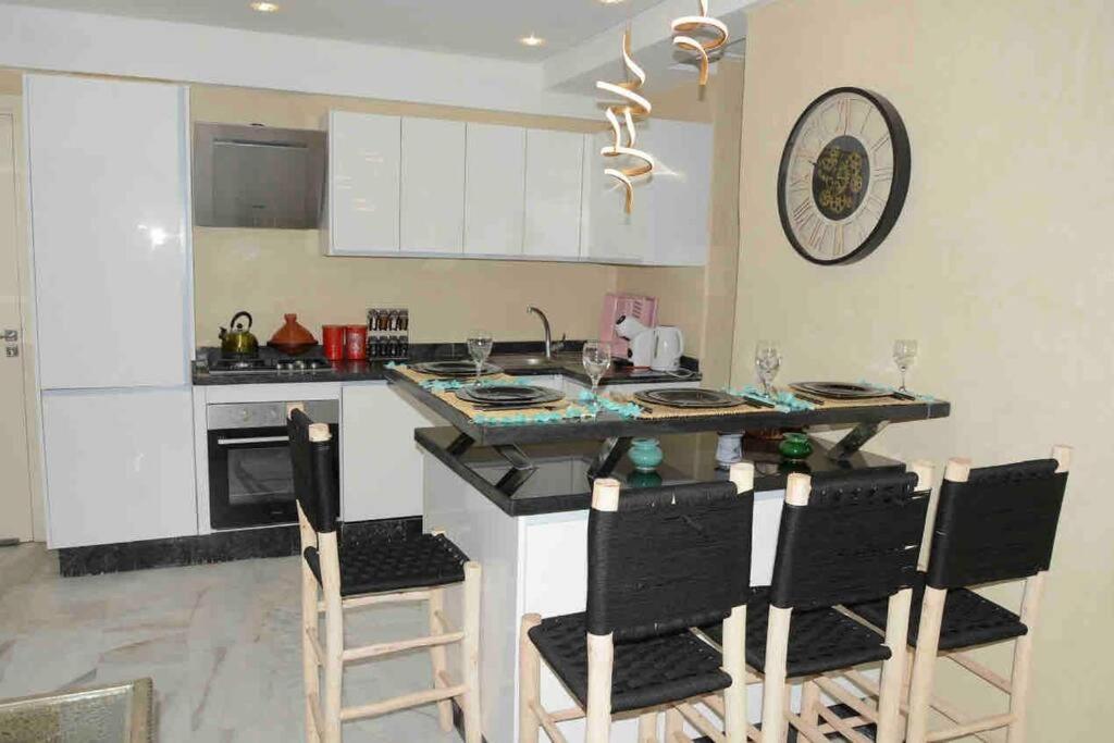 Appartement Bien Situe A Gueliz มาร์ราเกช ภายนอก รูปภาพ