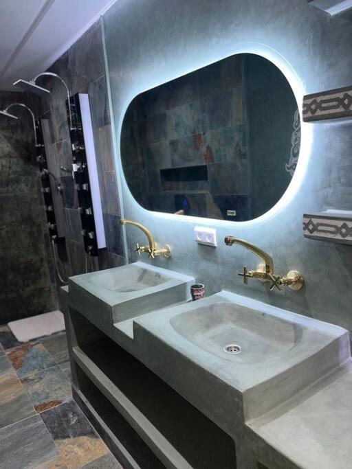 Appartement Bien Situe A Gueliz มาร์ราเกช ภายนอก รูปภาพ