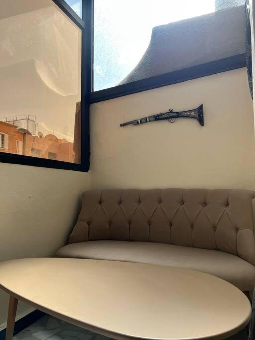 Appartement Bien Situe A Gueliz มาร์ราเกช ภายนอก รูปภาพ