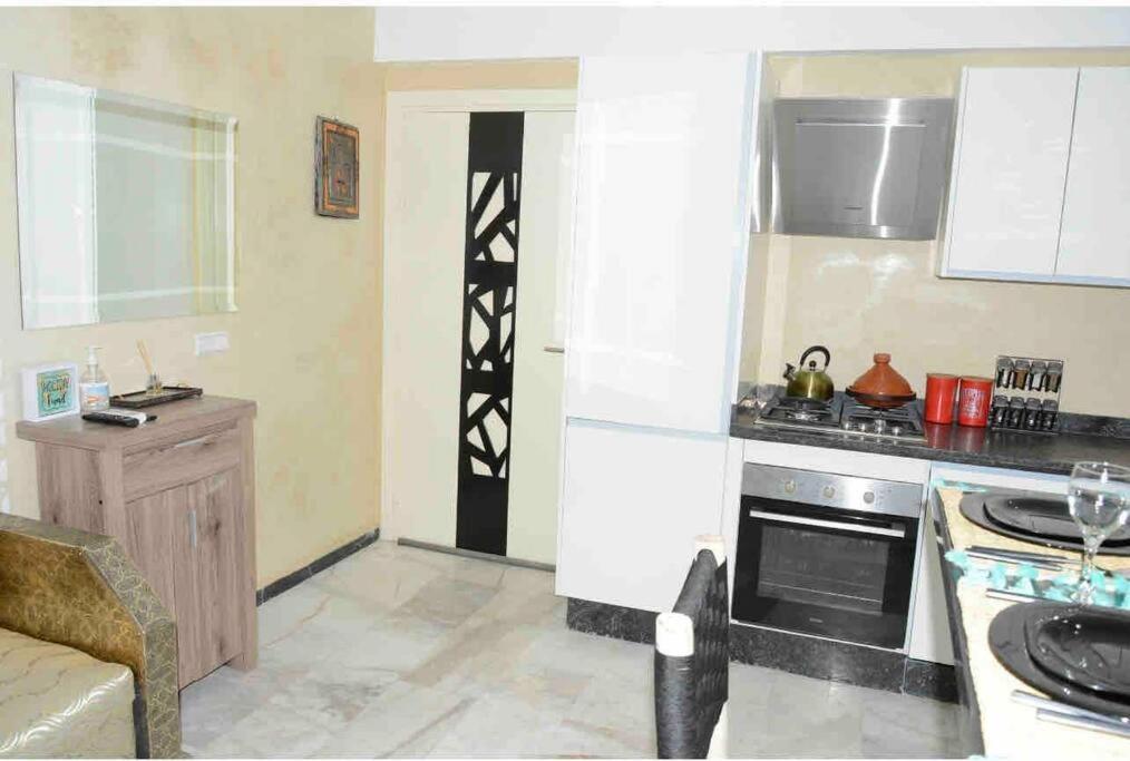 Appartement Bien Situe A Gueliz มาร์ราเกช ภายนอก รูปภาพ